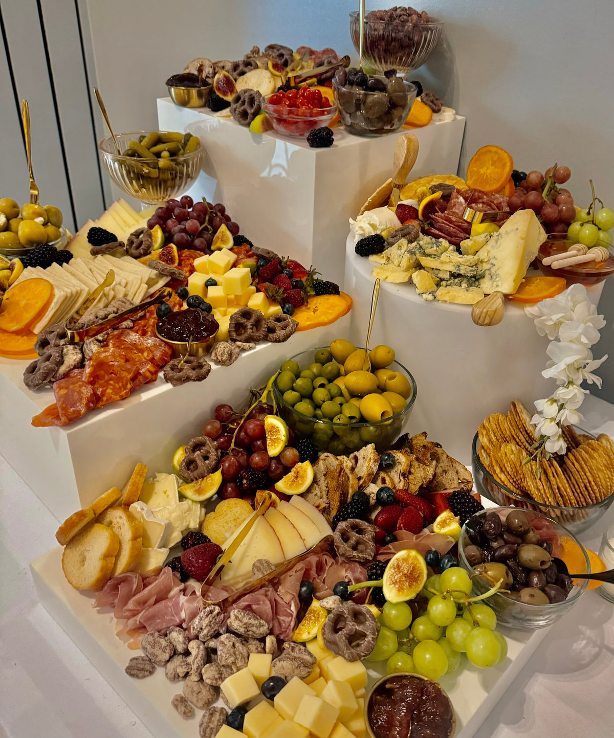 The Charcuterie Graze – THE GRAZE EXPERIENCE
